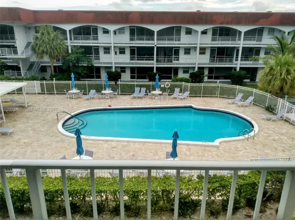 581 Blue Heron Dr APT 315B, Hallandale Beach, FL 33009