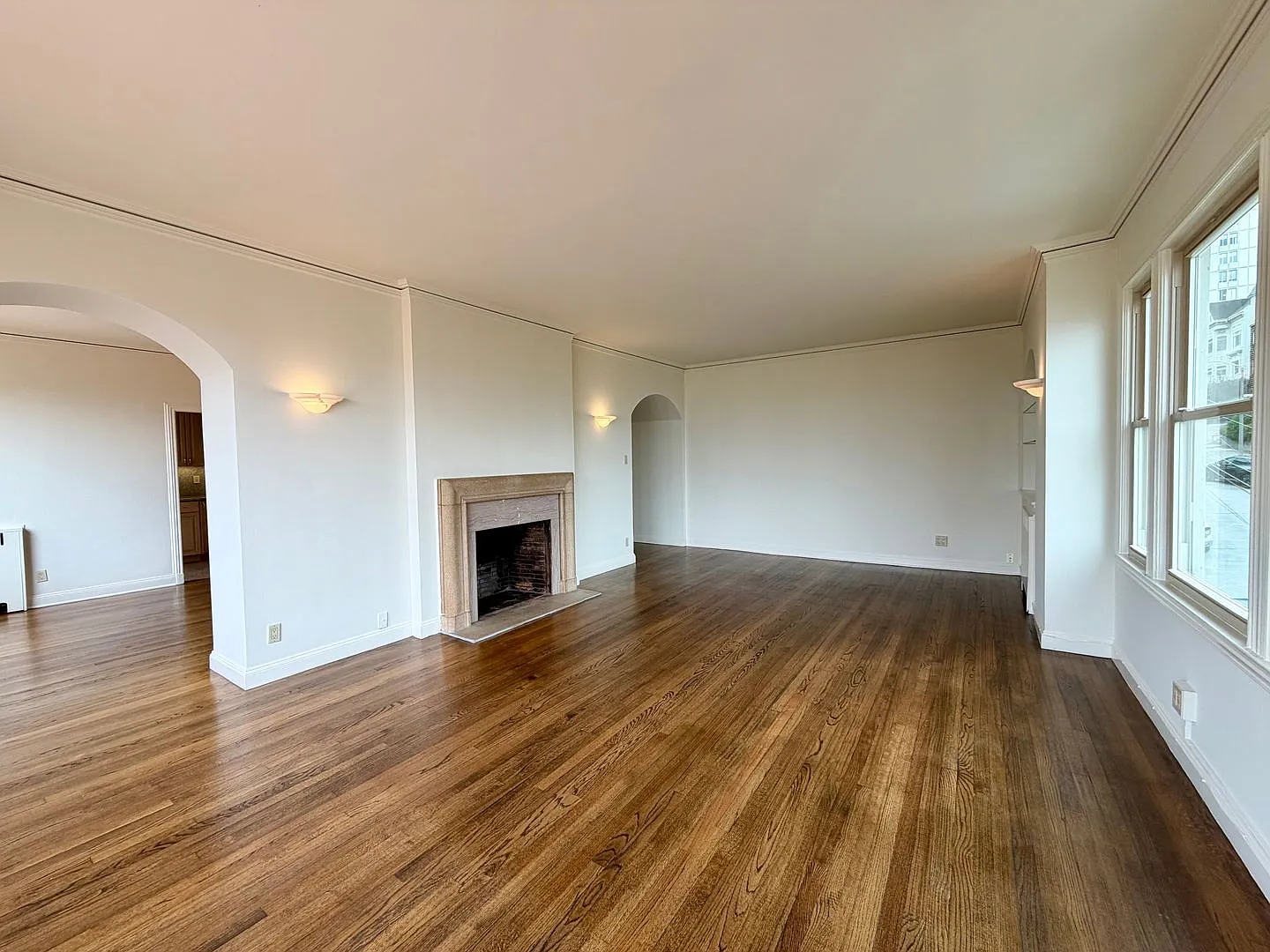 2090 Broadway Street — Photo 3