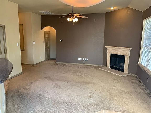 4th image of 2316 Eaton Dr