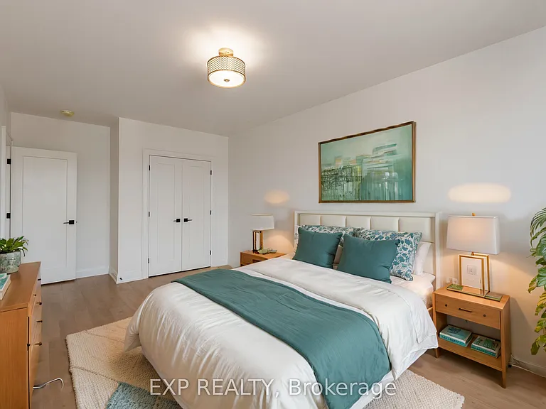 16 Hincks St #9 — Photo 4