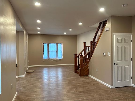 3rd image of 7121 Torresdale Ave