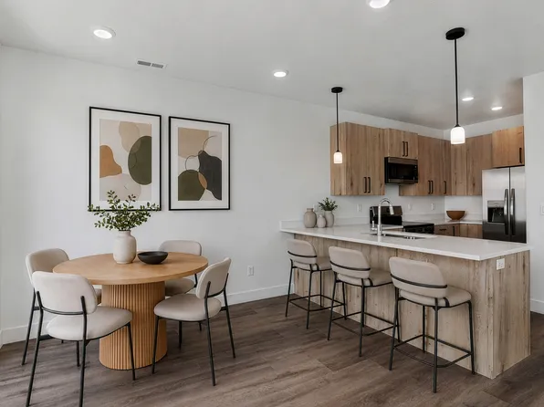 Madison Park Townhomes