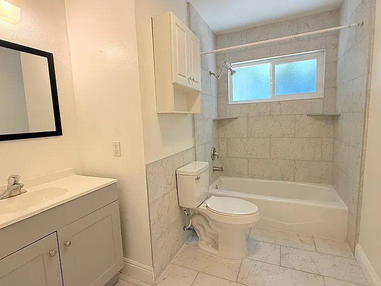 550 Highland Dr — Photo 12