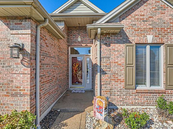 4th image of 2704 Timber Park Dr