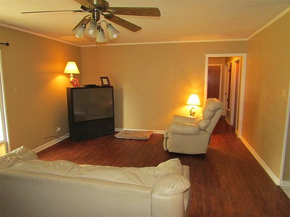5th image of 4619 Verbena St