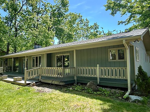 2nd image of 569 Woodside Ln