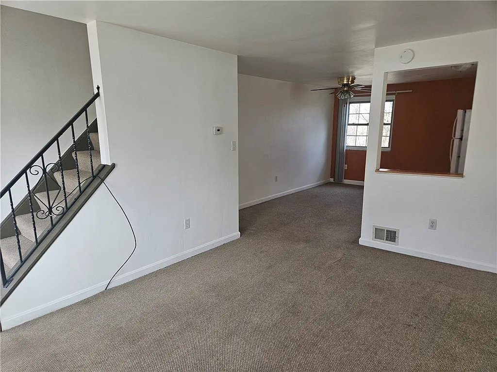 2 bed, 1800 sqft, $1,100 — Photo 4