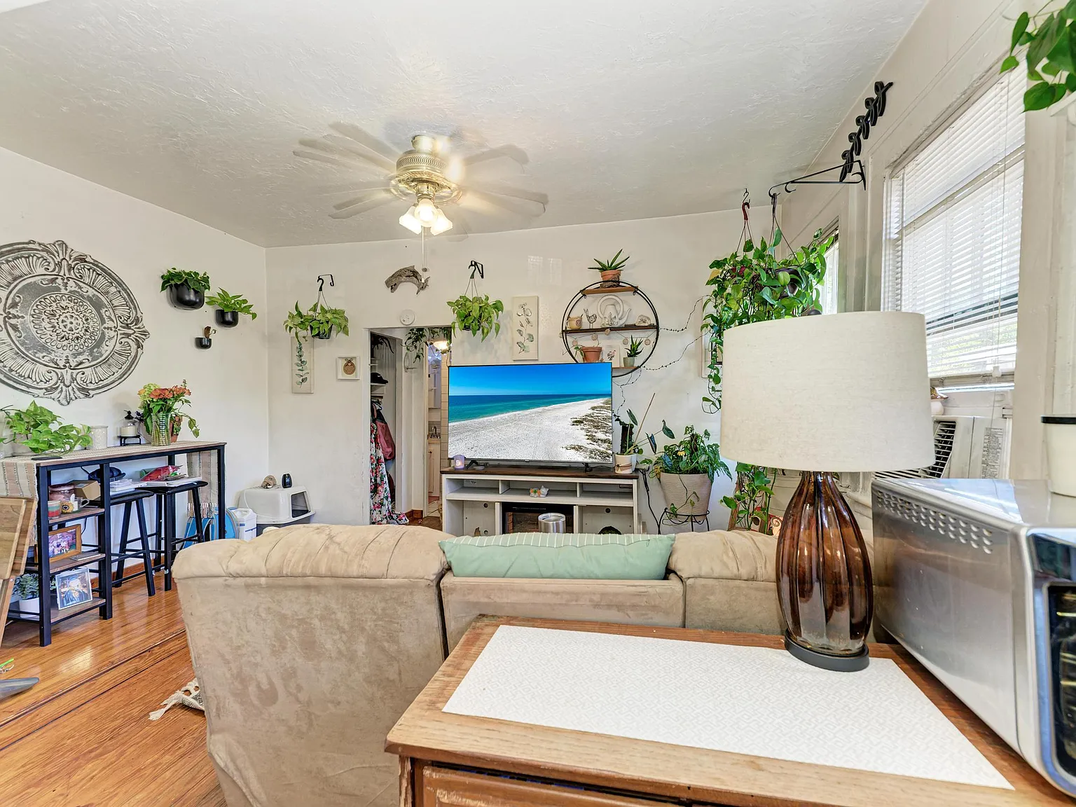 432 Adelia Ave — Photo 3