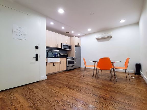 2nd image of 131 Van Buren St #4F
