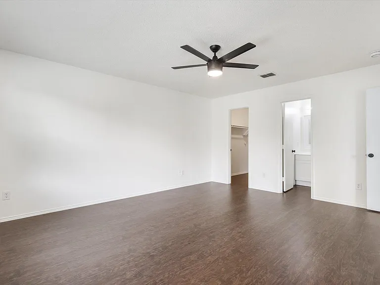 4816 Waterford Dr — Photo 19