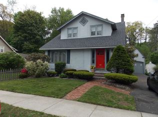 98 Edgewood Ave, Longmeadow, MA 01106