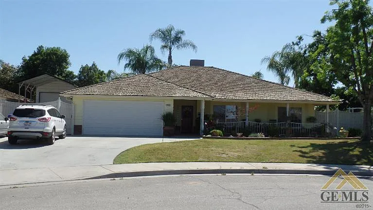 2681 Silvertree Ln photo 1