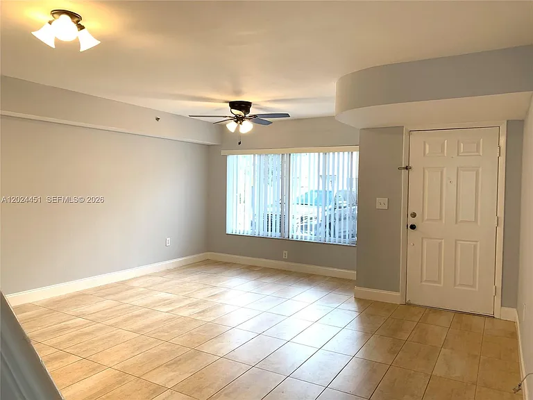 143 Riviera Cir #143 — Photo 7