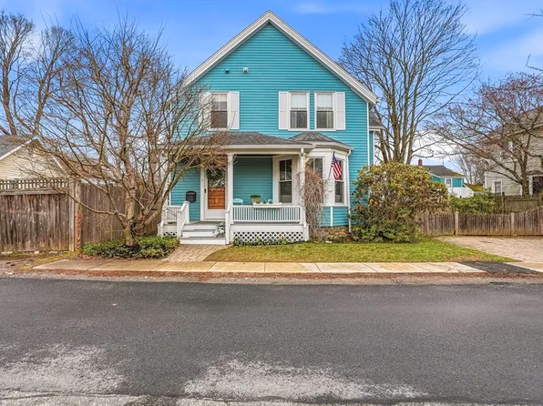 2 Maple Ave, Natick, MA 01760