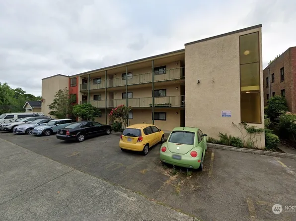 1616 41st Avenue E #103, Seattle, WA 98112