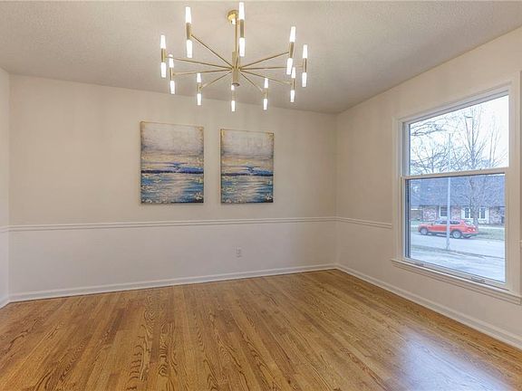 5th image of 10712 Bridlespur Dr