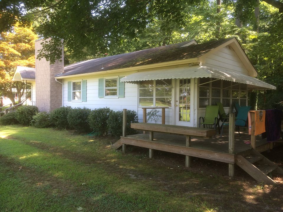 Sun room & deck