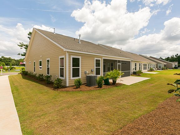 3rd image of 1017 Central Pond Dr