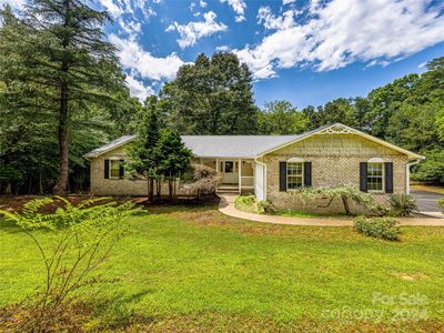 4 Leibestraum Dr, Horse Shoe, NC, 28742