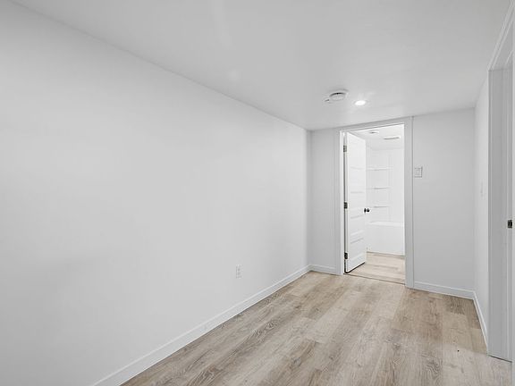 4th image of 205 Cityscape Gdns NE #B