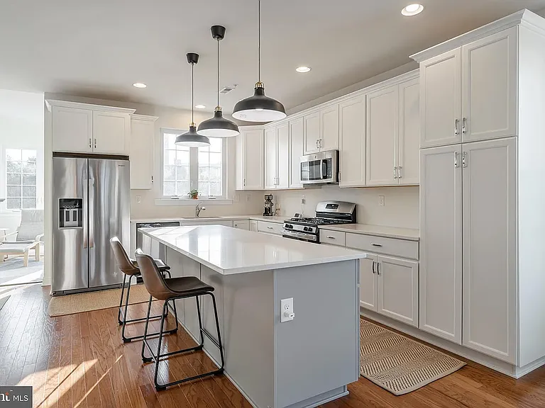 350 Flintrock Ct — Photo 12