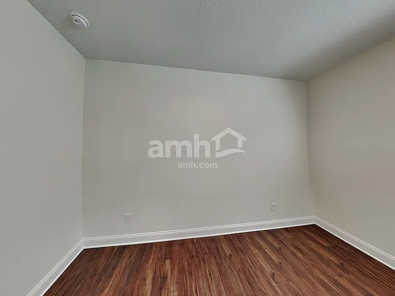 621 Onate Cir — Photo 14