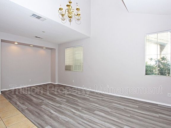 3rd image of 28386 Bruning St