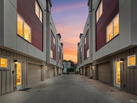 3rd image of 1369 Knox Court