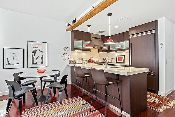 1st image of 125 W 21st St APT 8E