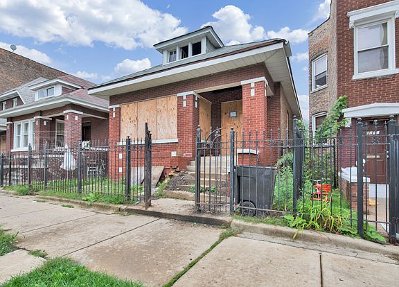 3rd image of 6222 S Artesian Ave