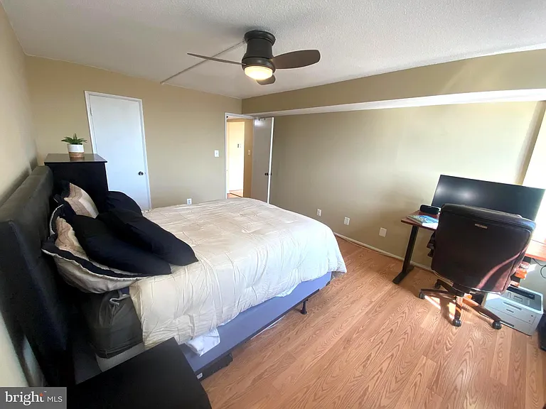 118 Monroe St #709 — Photo 18