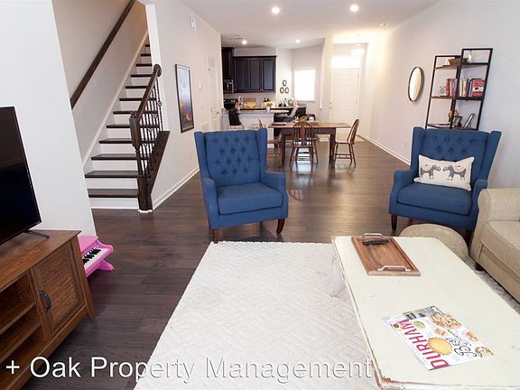 5th image of 546 Smallwood Dr