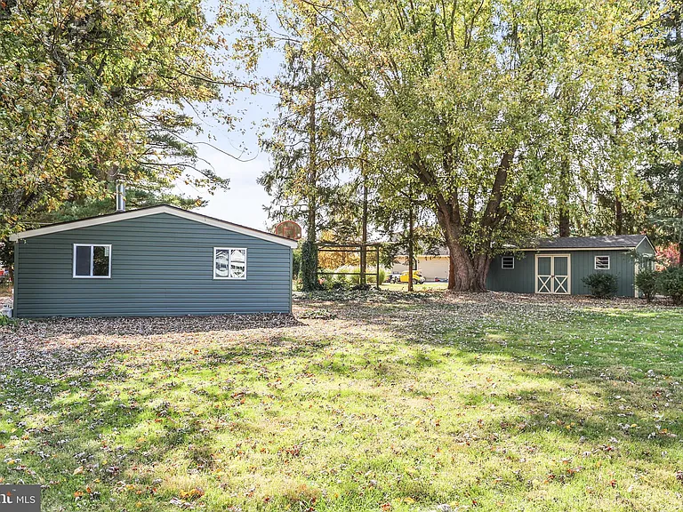 313 Windsor Ct — Photo 34