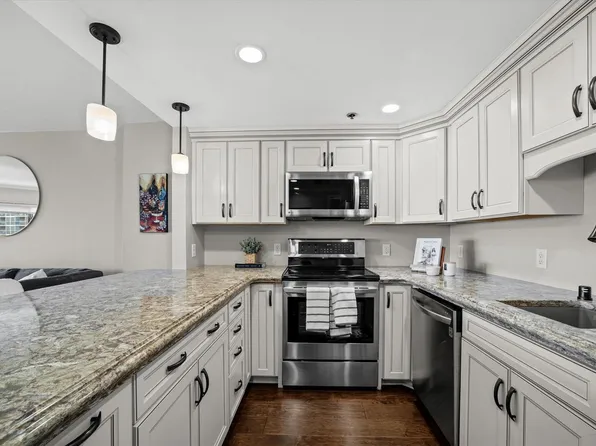 1633 North Prospect AVENUE #10F, Milwaukee, WI 53202