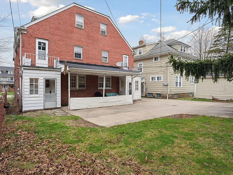 13108 Cedar Rd Cleveland Heights Oh 44118 — Photo 47