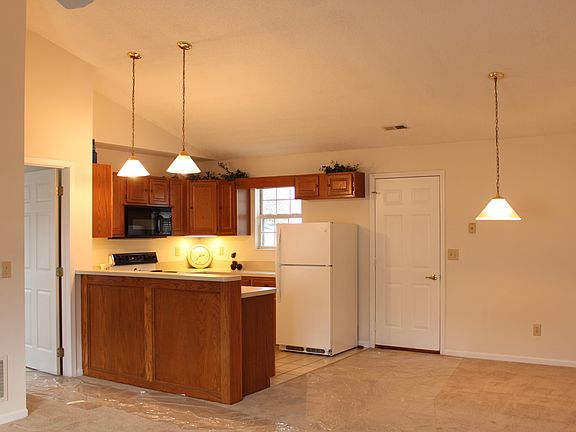3rd image of 4413 Drycott St