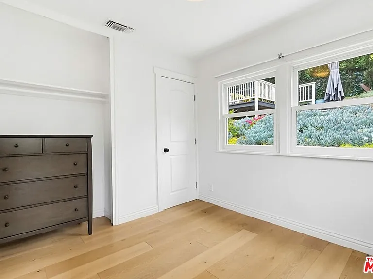 1020 N Avenue 51 — Photo 14