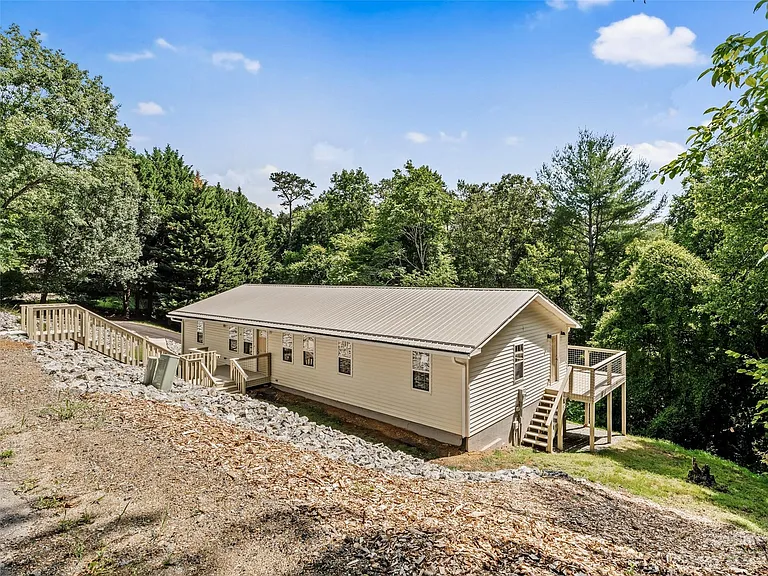 18 Robin Ln — Photo 19
