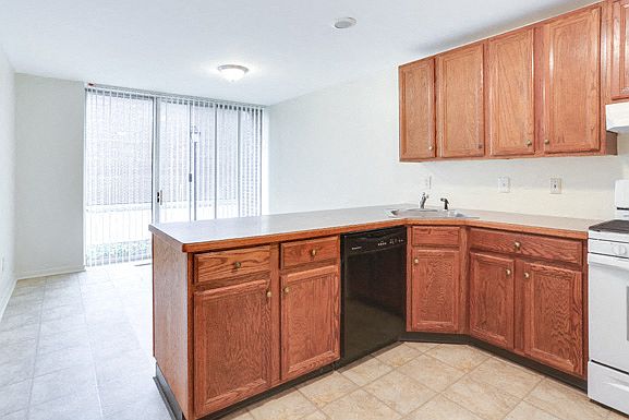 Eat-In Kitchen - Appliances Included