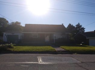 17 Pleasant View Dr, Hanover, PA 17331