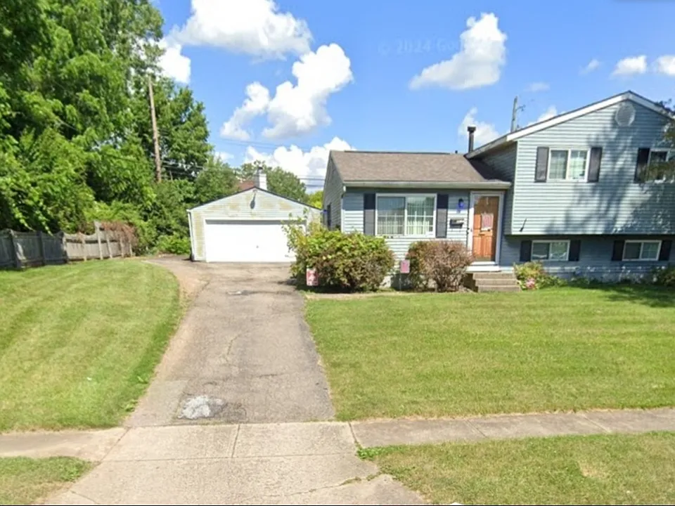 3392 Graystone Dr