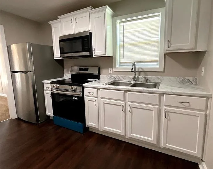 4126 Sayers St — Photo 9