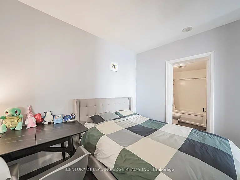2191 Yonge St #5104 — Photo 30