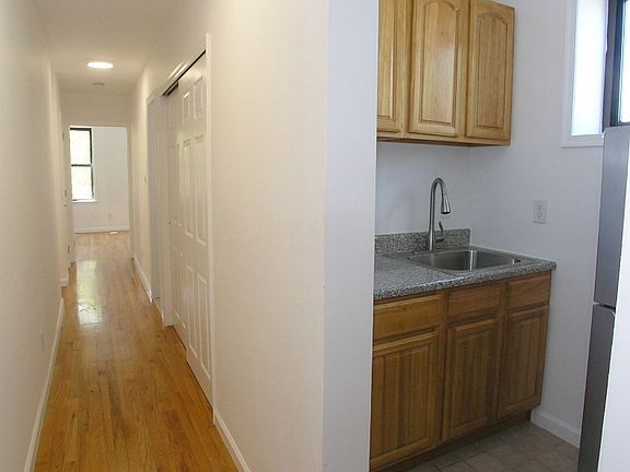 5th image of 246 7th Ave APT 9