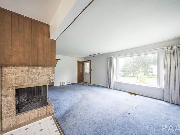 2nd image of 1317 W Crestwood Dr