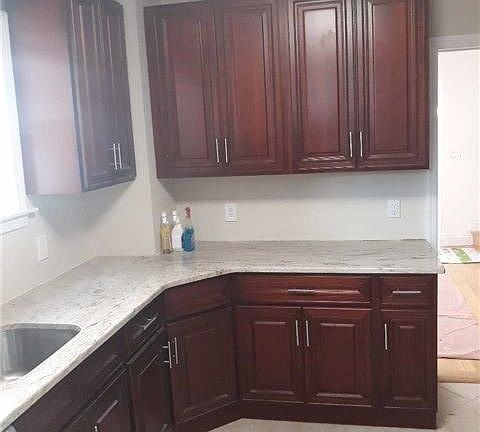 4th image of 10738 142nd St