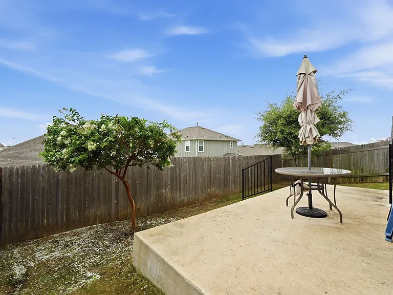 10121 Forest Grove Dr — Photo 27
