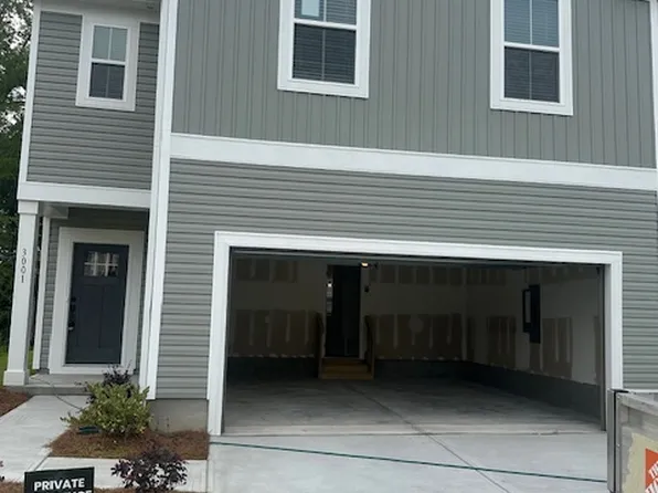 3001 Sadler Woods Ln, Charlotte, NC 28214