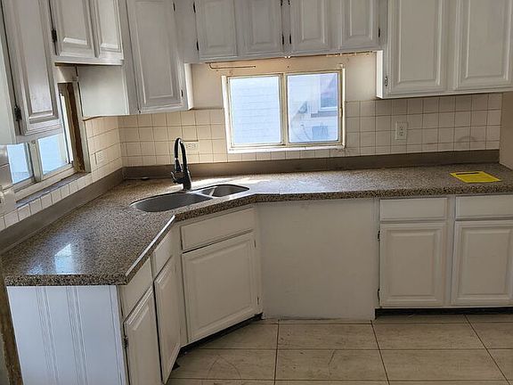5th image of 7425 Harvard Ave