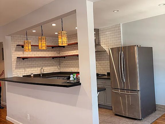 5th image of 2521 71st St Floor 2